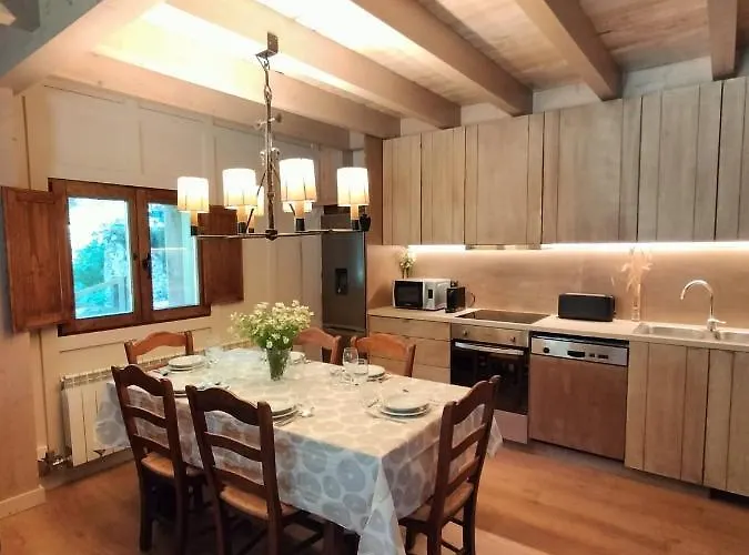 Turisme Rural Ca L\'Axai Casa 2