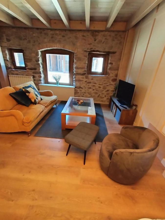 Turisme Rural Ca L'axai Casa 2 Casa vacanze Pi
